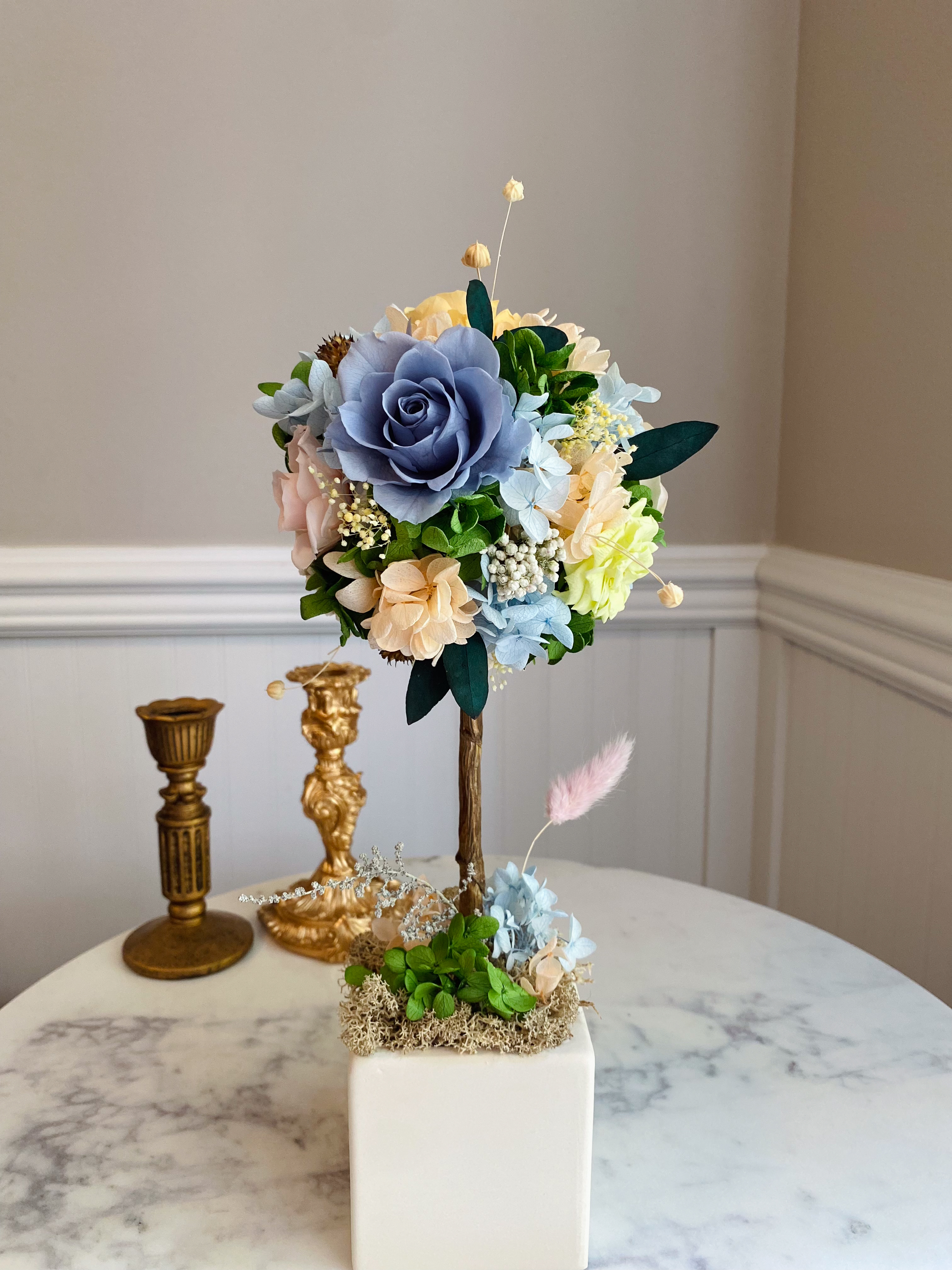 Preserved floral topiary